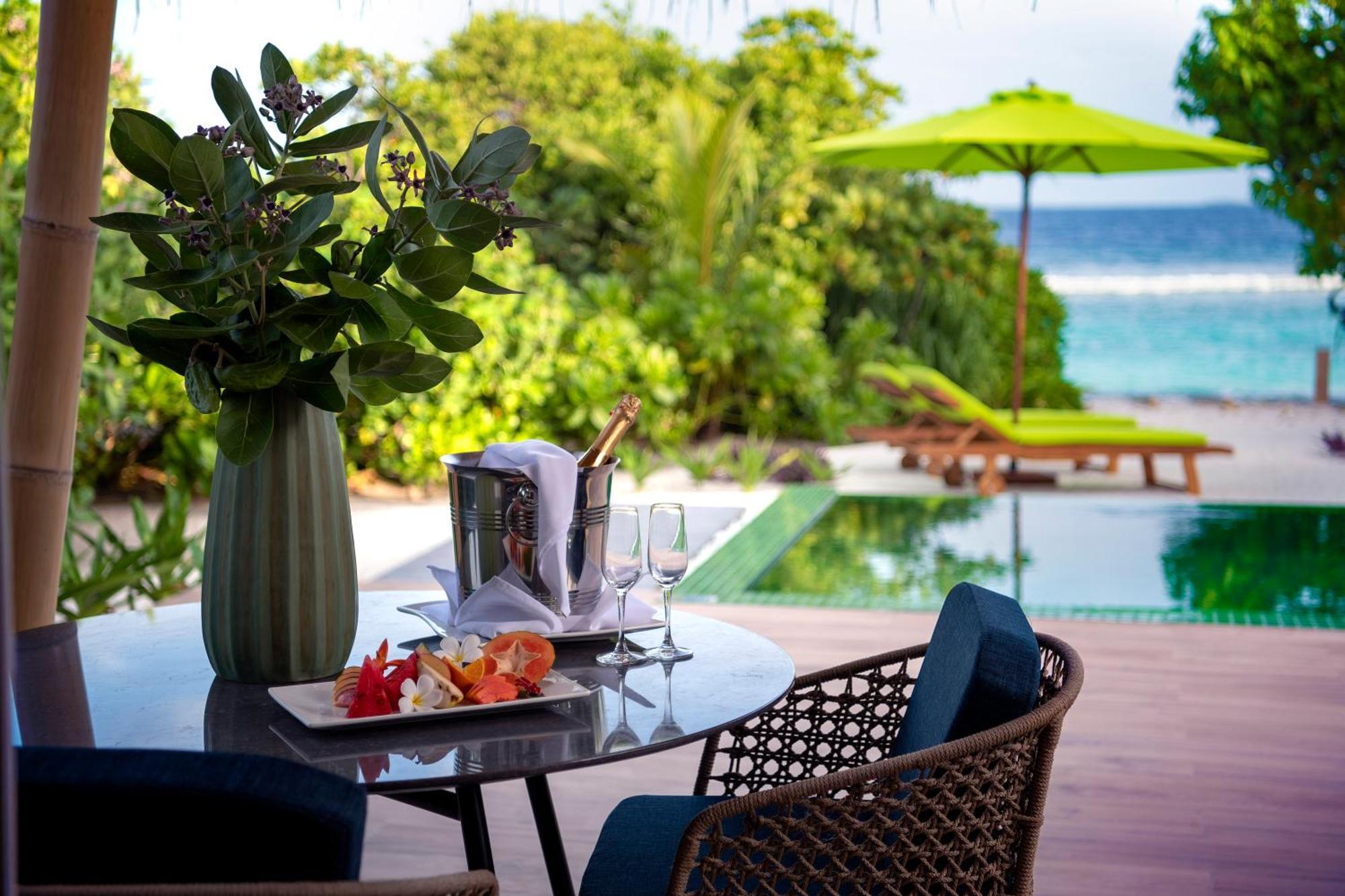 Emerald Maldives Resort & Spa Meedhoo  Bilik gambar